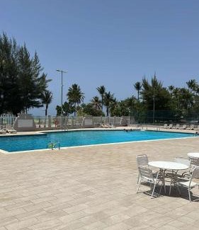 Isla Verde Apartment | Valdez Apartment