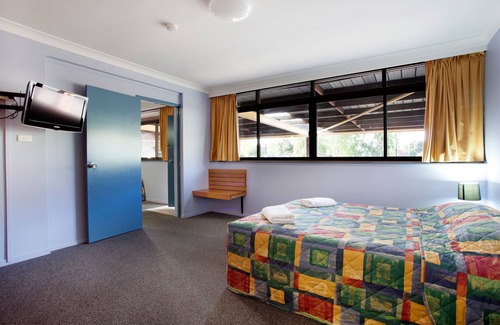 Aitkenvale Hotel | Vale Hotel