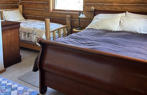 Valemount House | Valemount Mountain Guesthouse