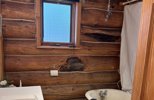 Valemount House | Valemount Mountain Guesthouse