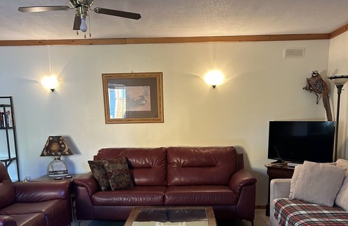 Valemount House | Valemount Mountain Guesthouse
