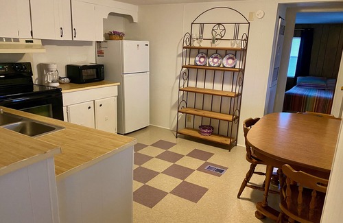 Kingsland House | Valentine Lakeside - Lakeview 16