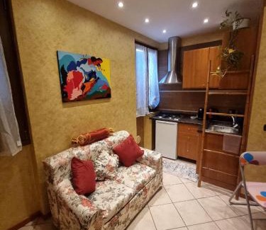 Sirmione Old Town Apartment | VALENTINO HOUSE