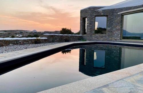 Milos Villa | Valeria's House
