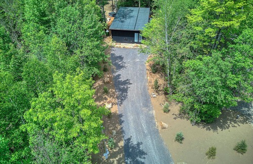 La Conception Cottage | Valhalla Tremblant Cabin Retreat-Jacuzzi/Sauna