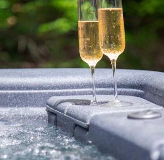 La Conception House | Valhalla Tremblant Cabin Retreat-Your Haven Awaits!