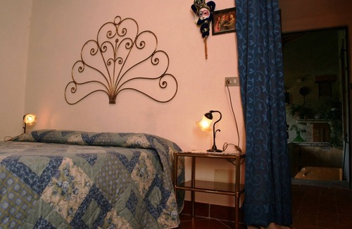 Toiano Bed & Breakfast | Vallacchi b&b Authentic Acient Tuscany CountryHouse, family welcome