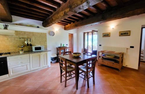 Fosciandora Villa | Vallecchia Sotto, 5 bed villa, private pool, great views, WIFI