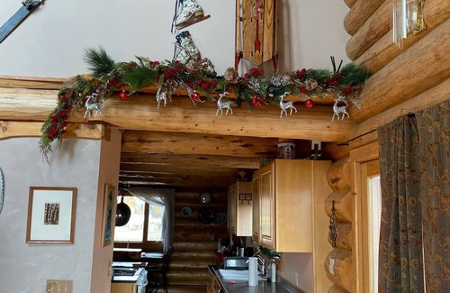 Bozeman House | Valley Cabin located 5 miles from Bozeman-Yellowstone International airport