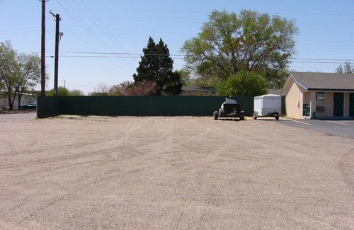 Lazbuddie Hotel | Valley Motel