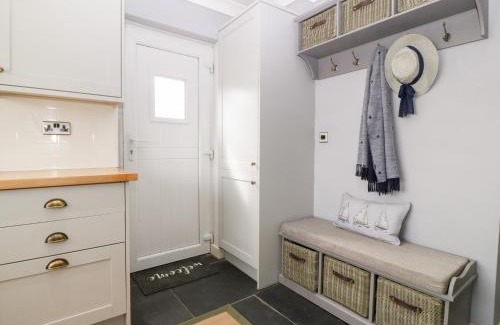 Holyhead House | Valley Pines