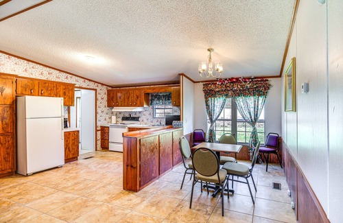 Bridgeport House | 'Valley View Lodge' Rural Home in Bridgeport!