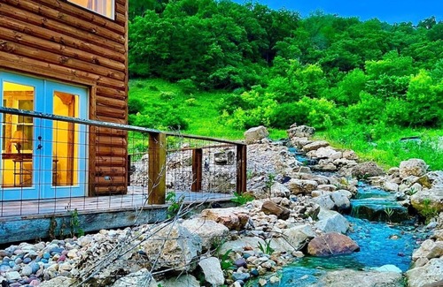 Lansing Cabin | Valley View Lodge w/Swimming Pond, Waterfalls, and Hot Tub