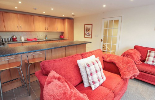Cleator Moor Cottage | VALLEY VIEW, pet friendly in Cleator Moor