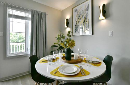 Oro-Medonte Apartment | Valley Vista Retreat - Luxe Studio - Top Floor Serenity - Romantic Getaway - Heated Pool Haven