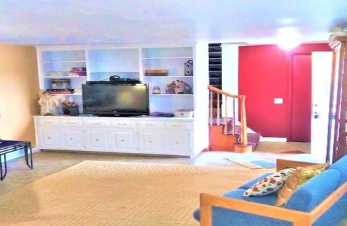 Valparaiso House | Valpo Room Rental