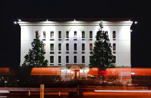 Aira Hotel | Van Cort Landt Hotel