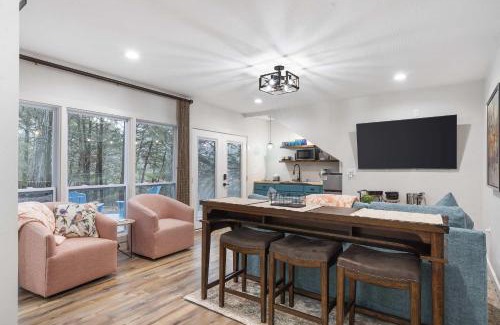 Branson West House | Van Kirk Cove - 6 BDR Stunner