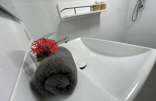 Bai Lan Hotel | Vanara Bungalows & Restaurant