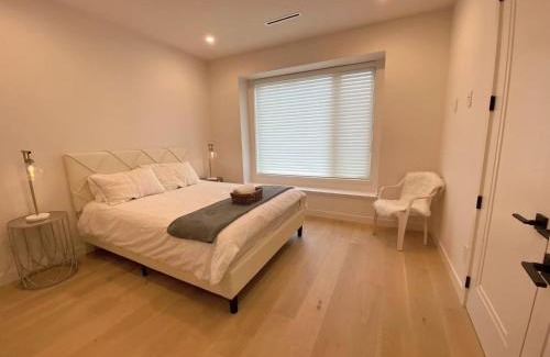 Dunbar House | Vancouver UBC University Villa35