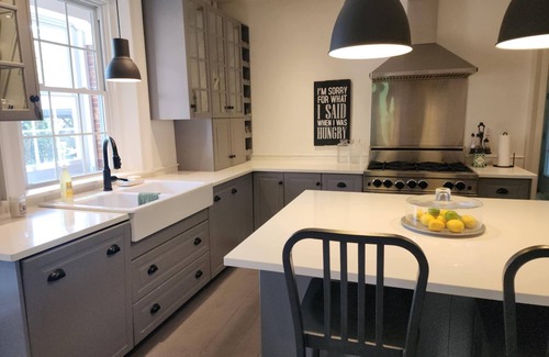 Clarington House | Varcoe House Award-Winning Historic Home | Sleeps 8 | Weddings & Events Friendly