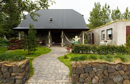 Hveragerdi Bed & Breakfast | Varmi Guesthouse Apartments & rooms