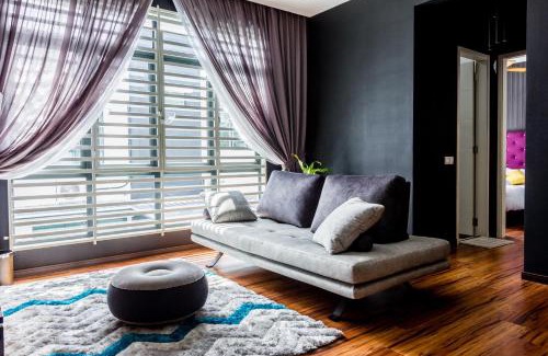 Central Seberang Perai House | Varnen Cozy Haven Master Bedroom