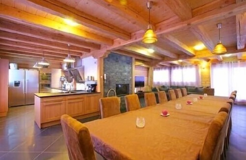 Les Claux Ski Chalet | VARS Chalet 5 Stars Luxury 18 people, ski in/out Sauna Hammam Pool Sun-Sun