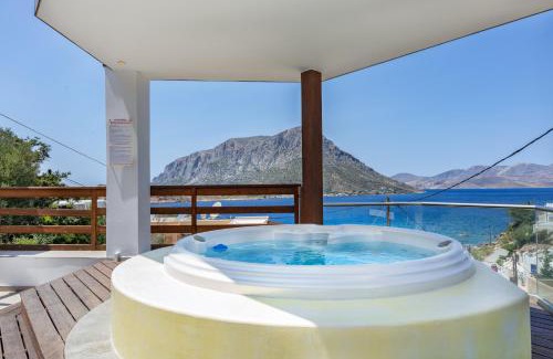 Kamari Apartment | Vasilis Studios Family House