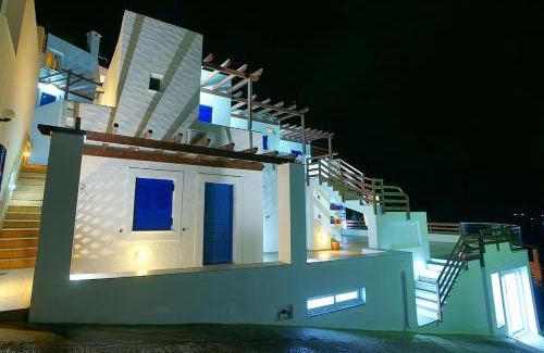 Kamari Apartment | Vasilis Studios