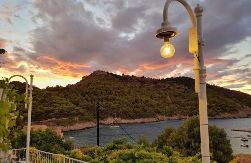 Frourion House | Vassilis Retreat