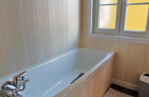 Eaux-Bonnes Apartment | Vaste appartement, lumineux, 8 couchages