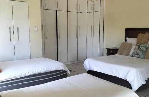 Empangeni House | VBC GUEST HOUSE