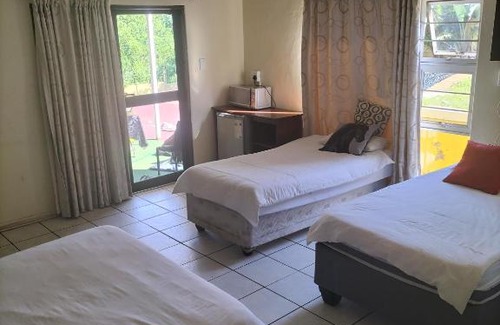 Empangeni House | VBC GUEST HOUSE
