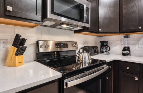 Florida Central Atlantic Coast Condo | VCR1-408 Deluxe New Apartment - Convention Center
