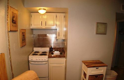 South Padre Island Apartment | VDM 408 Studio next to beach access Pool