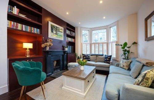 Kensal Green House | Veeve - At home in Kensal Green