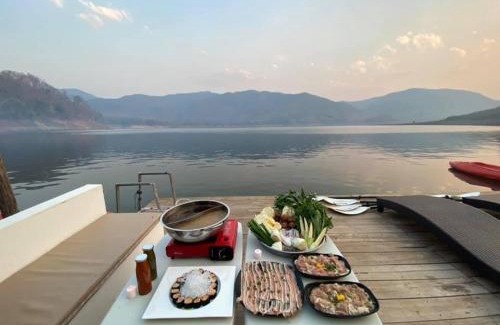 Mae Taeng Villa | Velaloy Floating Resort