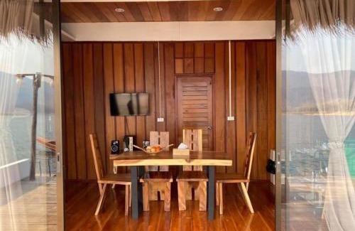 Mae Taeng Villa | Velaloy Floating Resort