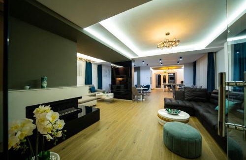 Vatra Dornei House | Velvet Home