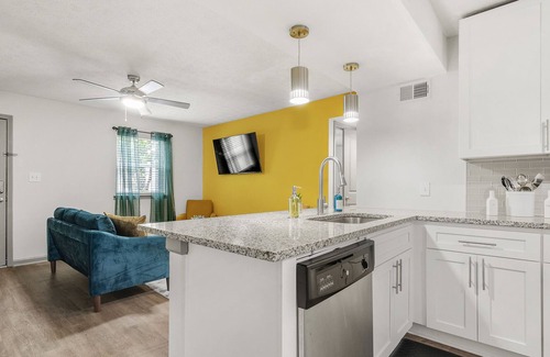 Greater Valley Brook Apartment | Velvet Vista-2 BR/2 BA No Charge for Early Check In-NE Atlanta Georgia