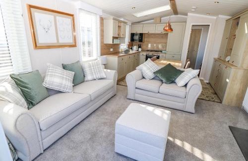 Cowes House | Vendee Lodge