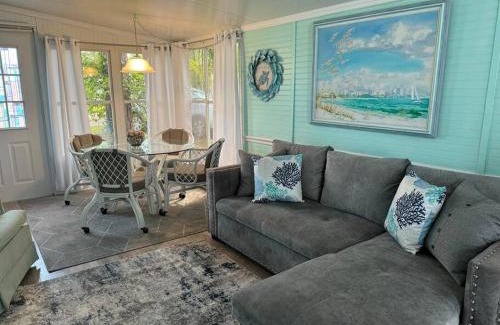 Venice House | Venice Bungalow