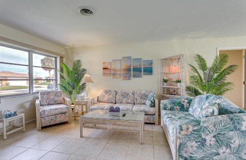 South Venice House | Venice Home with Fenced Yard 4 Mi to Beach!