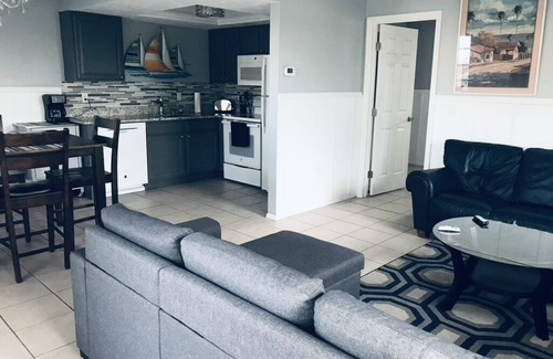 Venice Villa | Venice Island - Available March 1 2025 - Fully Furnished - 2 month minimum