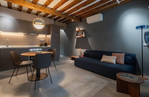Castello Apartment | Venice Jewel Canal View