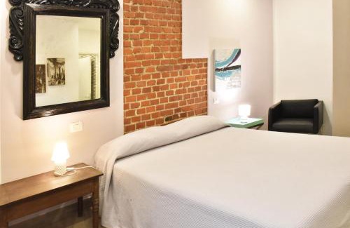 Novara Bed & Breakfast | Ventitrémarzo Guest House