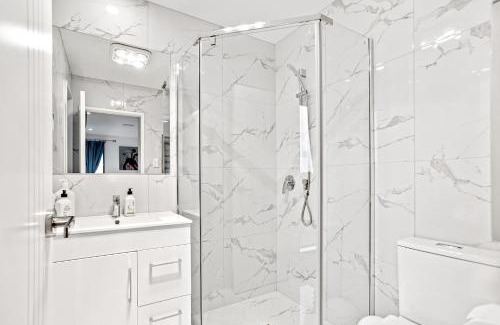 Mangere House | Ventura Haven Townhouse with Parking and Patio