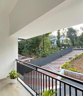 Sulthan Bathery Apartment | VENUE DAYS homestays