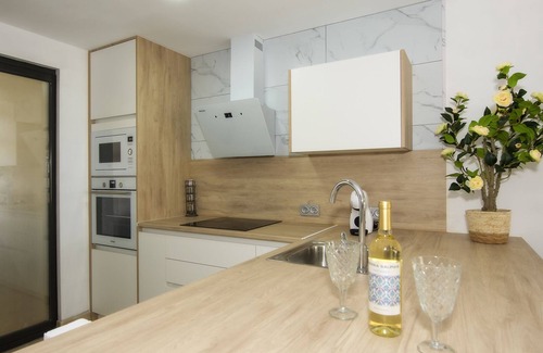 Vera Apartment | Vera Brand New Penthouse with Pool & Free Parking